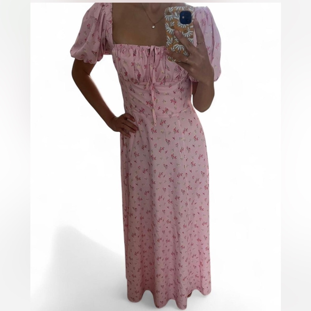 Pink floral puffy sleeve dress!